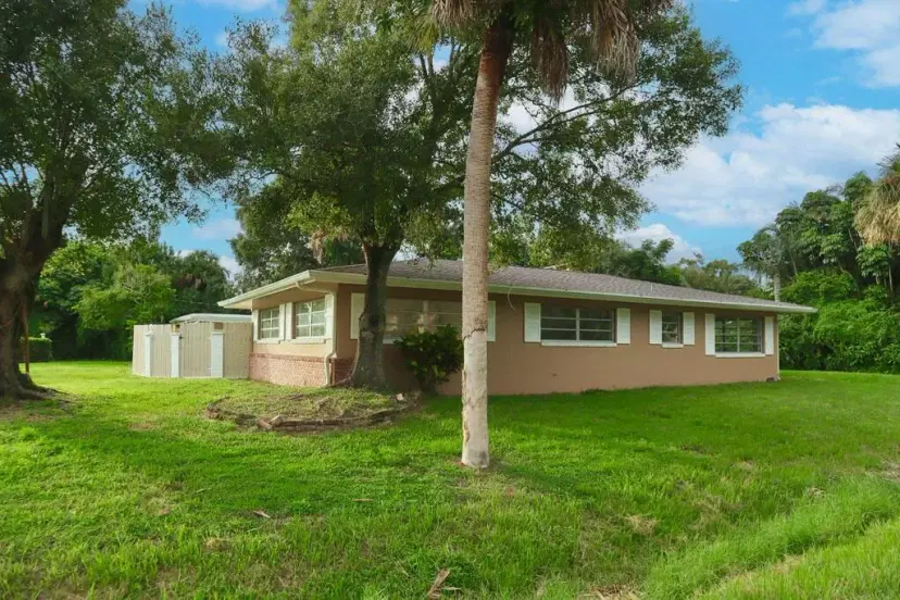 Picture of 4000 Greenwood Drive, Fort Pierce FL 34982