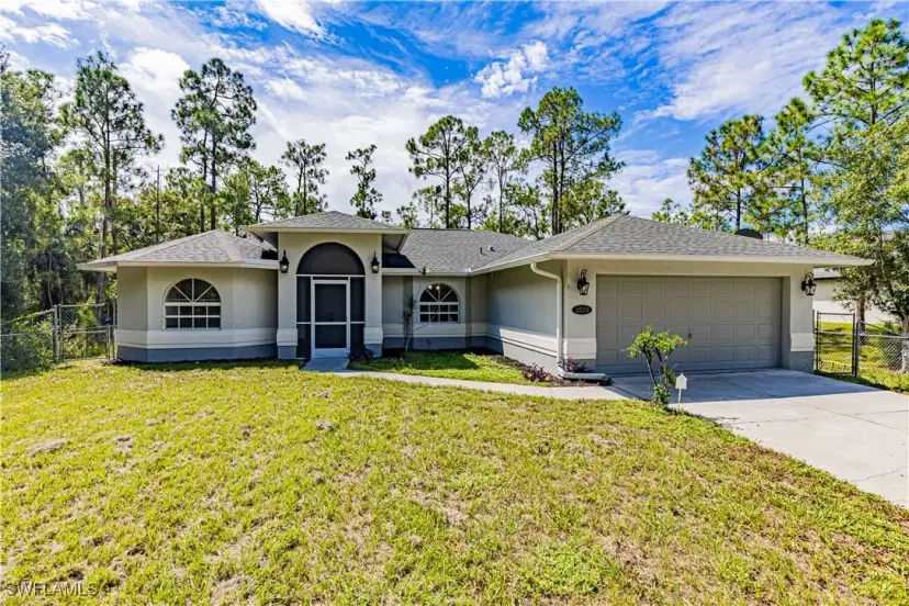Picture of 2570 50Th Ave Ne, Naples FL 34120