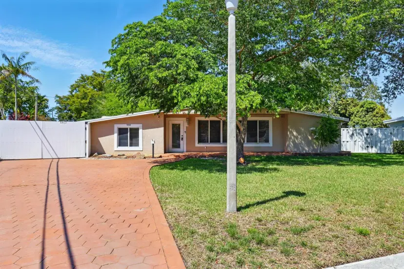 Picture of 5263 Redwood Place, Plantation FL 33317