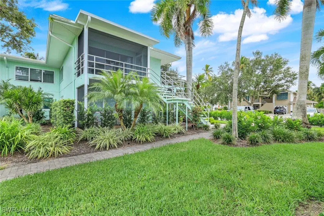 Picture of 295 8Th Ave S 295B, Naples, FL 34102