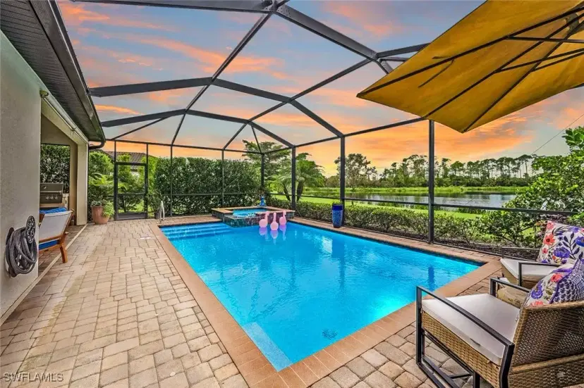 Picture of 1613 Vizcaya Ln, Naples FL 34113