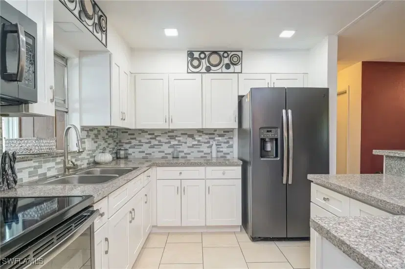 Picture of 209 Daleview Ave, Lehigh Acres FL 33936