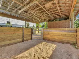 Picture of 940 10Th St Se, Naples, FL 34117