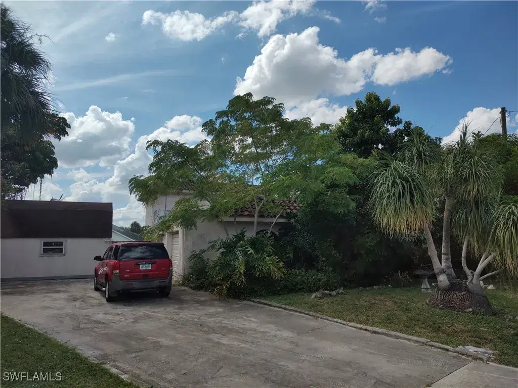 Picture of 793 Hydrangea Dr, North Fort Myers, FL 33903