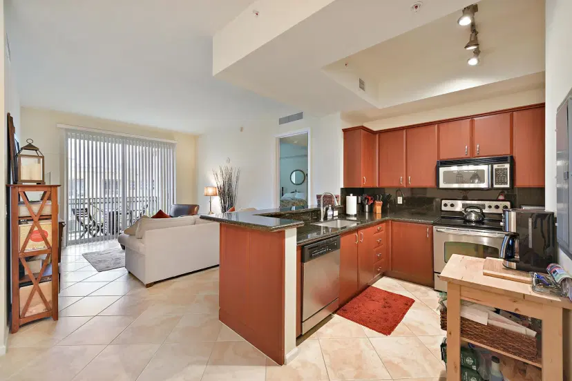 Picture of 403 S Sapodilla Avenue 817, West Palm Beach FL 33401