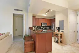 Picture of 403 S Sapodilla Avenue 817, West Palm Beach, FL 33401