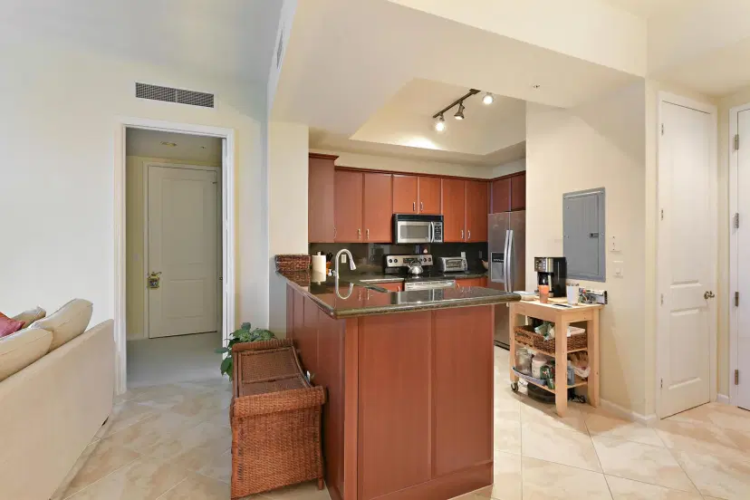 Picture of 403 S Sapodilla Avenue 817, West Palm Beach FL 33401