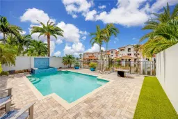 Picture of 16512 Talis Park Dr, Naples, FL 34110