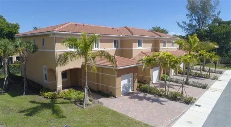 Picture of 4908 SW 30 Terrace, Fort Lauderdale FL 33312