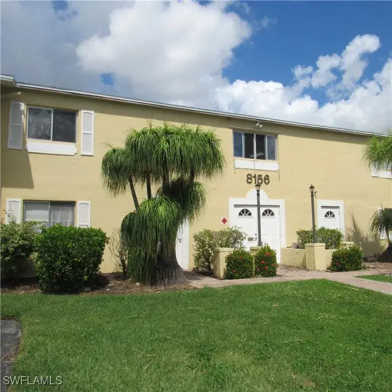 Picture of 8156 Country Rd 106, Fort Myers, FL 33919