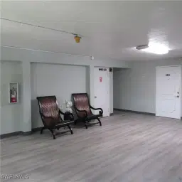 Picture of 8156 Country Rd 106, Fort Myers, FL 33919