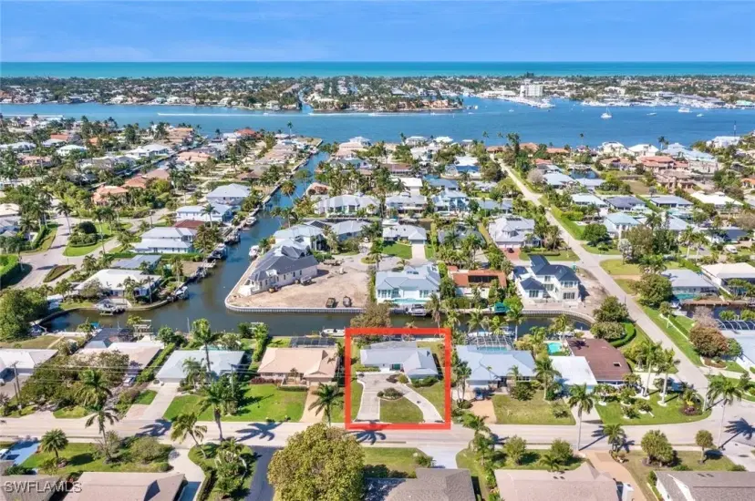 Picture of 1696 Sandpiper St, Naples FL 34102