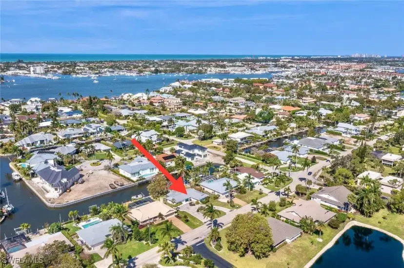 Picture of 1696 Sandpiper St, Naples FL 34102