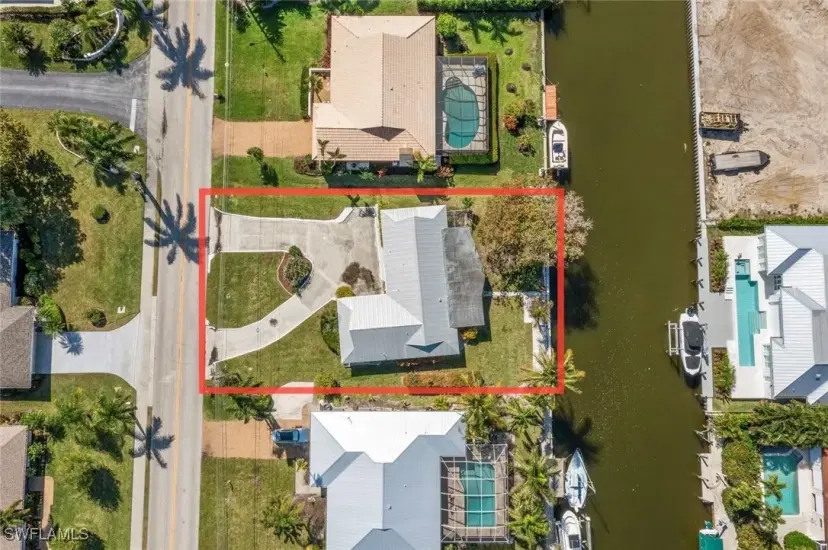 Picture of 1696 Sandpiper St, Naples FL 34102