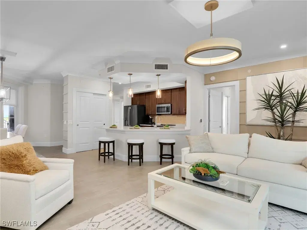 Picture of 226 Indies Dr E 101, Naples, FL 34114
