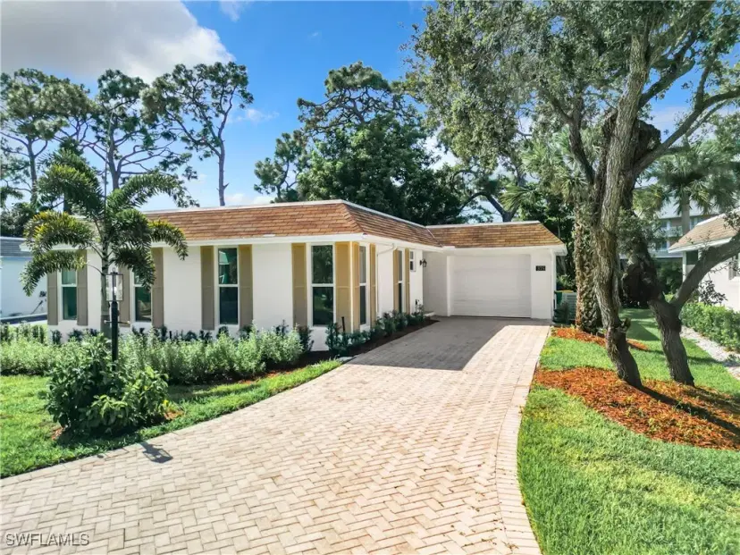 Picture of 375 Carnaby Ct 54, Naples FL 34112