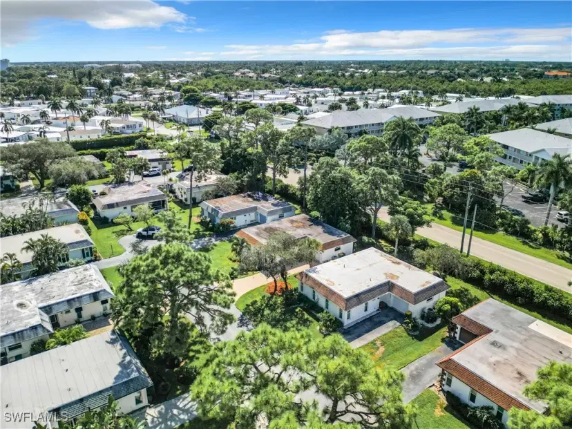Picture of 375 Carnaby Ct 54, Naples FL 34112