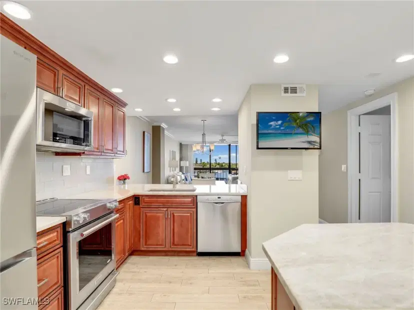 Picture of 693 Seaview Ct A-511, Marco Island FL 34145