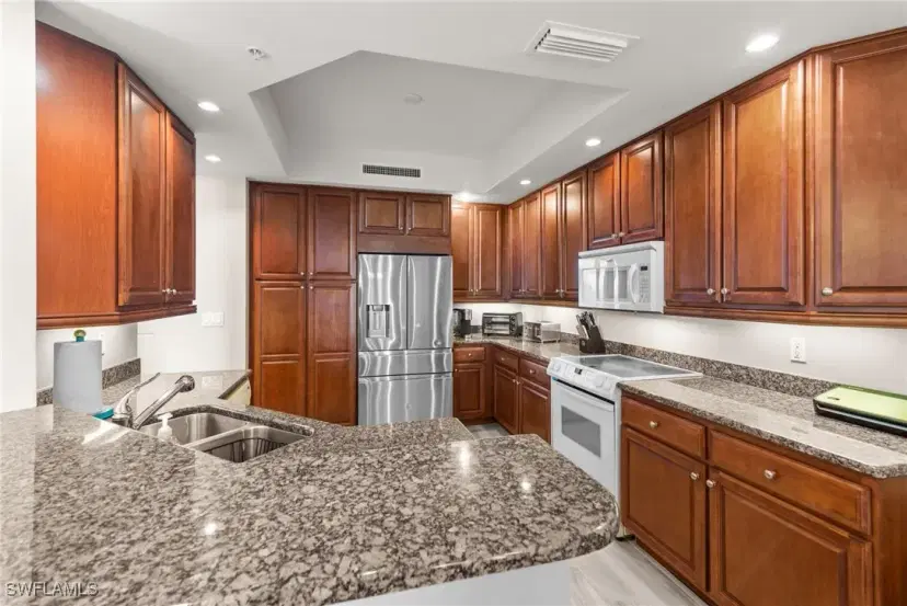 Picture of 4182 Bay Beach Ln 753, Fort Myers Beach FL 33931