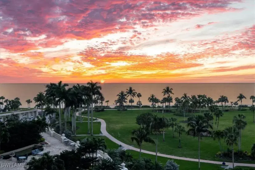 Picture of 4021 Gulf Shore Blvd N 506, Naples FL 34103