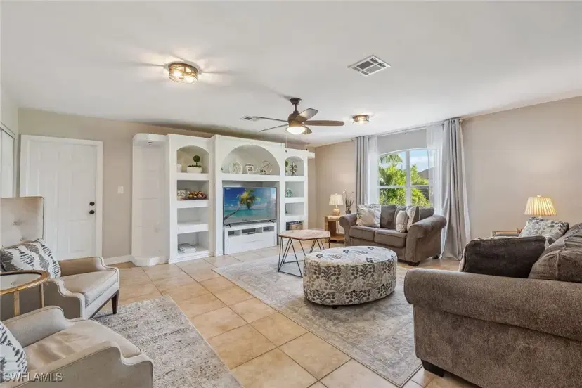 Picture of 159 7Th St, Naples FL 34113