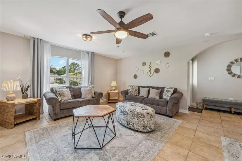 Picture of 159 7Th St, Naples FL 34113