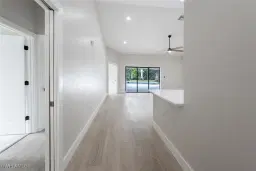 Picture of 581 Country Walk Ct, Naples, FL 34104