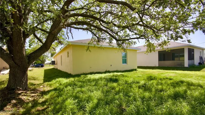 Picture of 3433 Jeffcott St, Fort Myers FL 33916