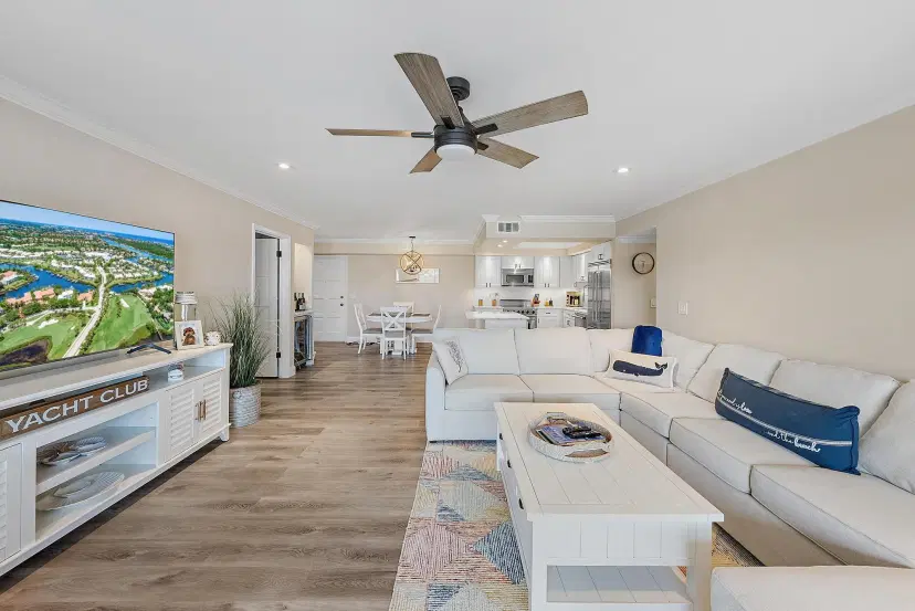 Picture of 300 N Highway A1A 303E, Jupiter FL 33477