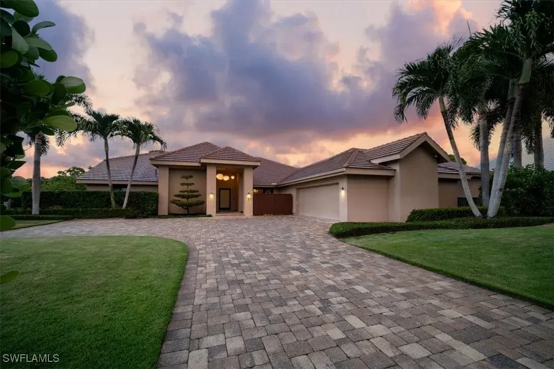 Picture of 705 Shadow Lake Ln, Naples, FL 34108