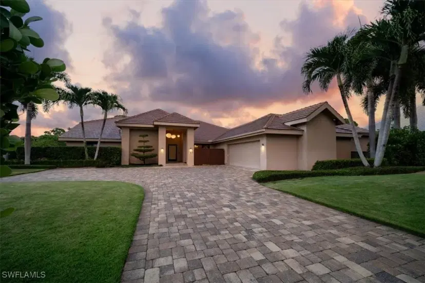 Picture of 705 Shadow Lake Ln, Naples FL 34108