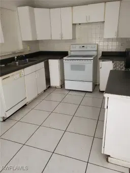 Picture of 2103 Pineview Rd 0, Fort Myers, FL 33901