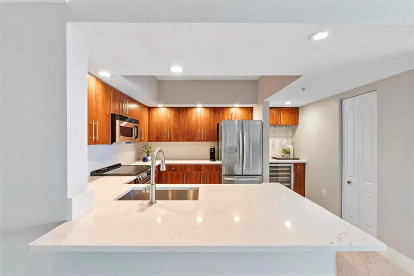 Picture of 110 N Federal Hwy 1403, Fort Lauderdale FL 33301