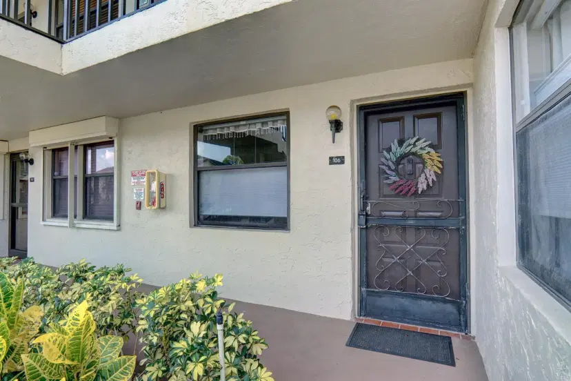Picture of 7650 Tahiti Lane 106, Lake Worth FL 33467