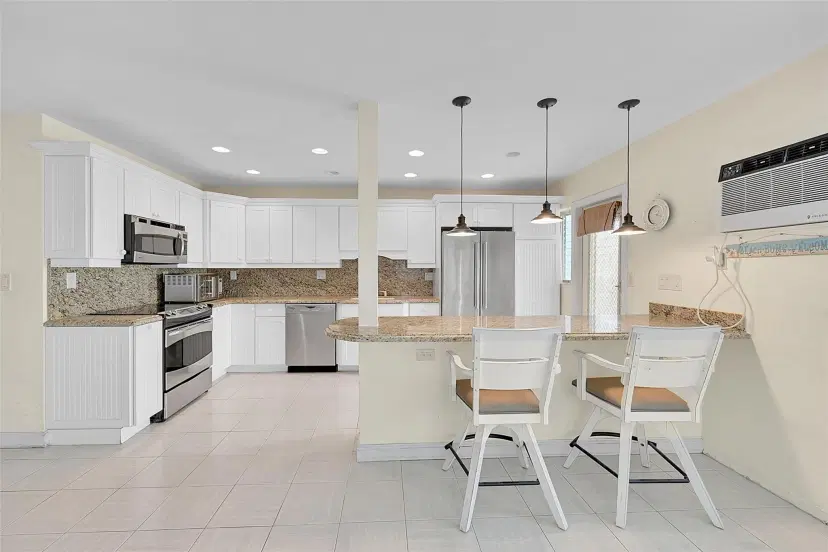 Picture of 1110 N Riverside Dr 14, Pompano Beach FL 33062
