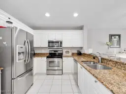 Picture of 900 Diamond Cir 904, Naples, FL 34110
