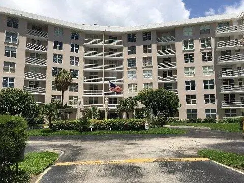 Picture of 2851 S Ocean Boulevard 6 R, Boca Raton, FL 33432