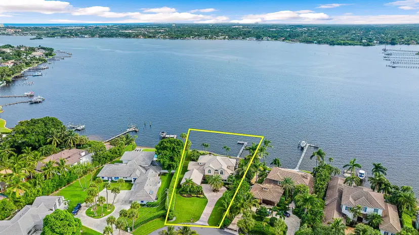 Picture of 20 Yacht Club Place, Tequesta FL 33469