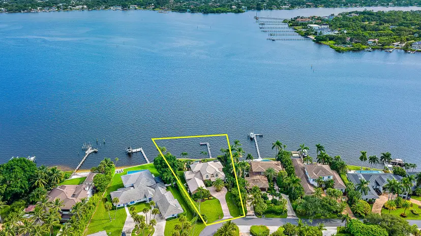 Picture of 20 Yacht Club Place, Tequesta FL 33469