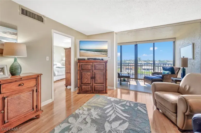 Picture of 4280 SE 20Th Pl 504, Cape Coral FL 33904