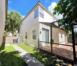 Picture of 10980 NW 12Th Ct, Plantation, FL 33322