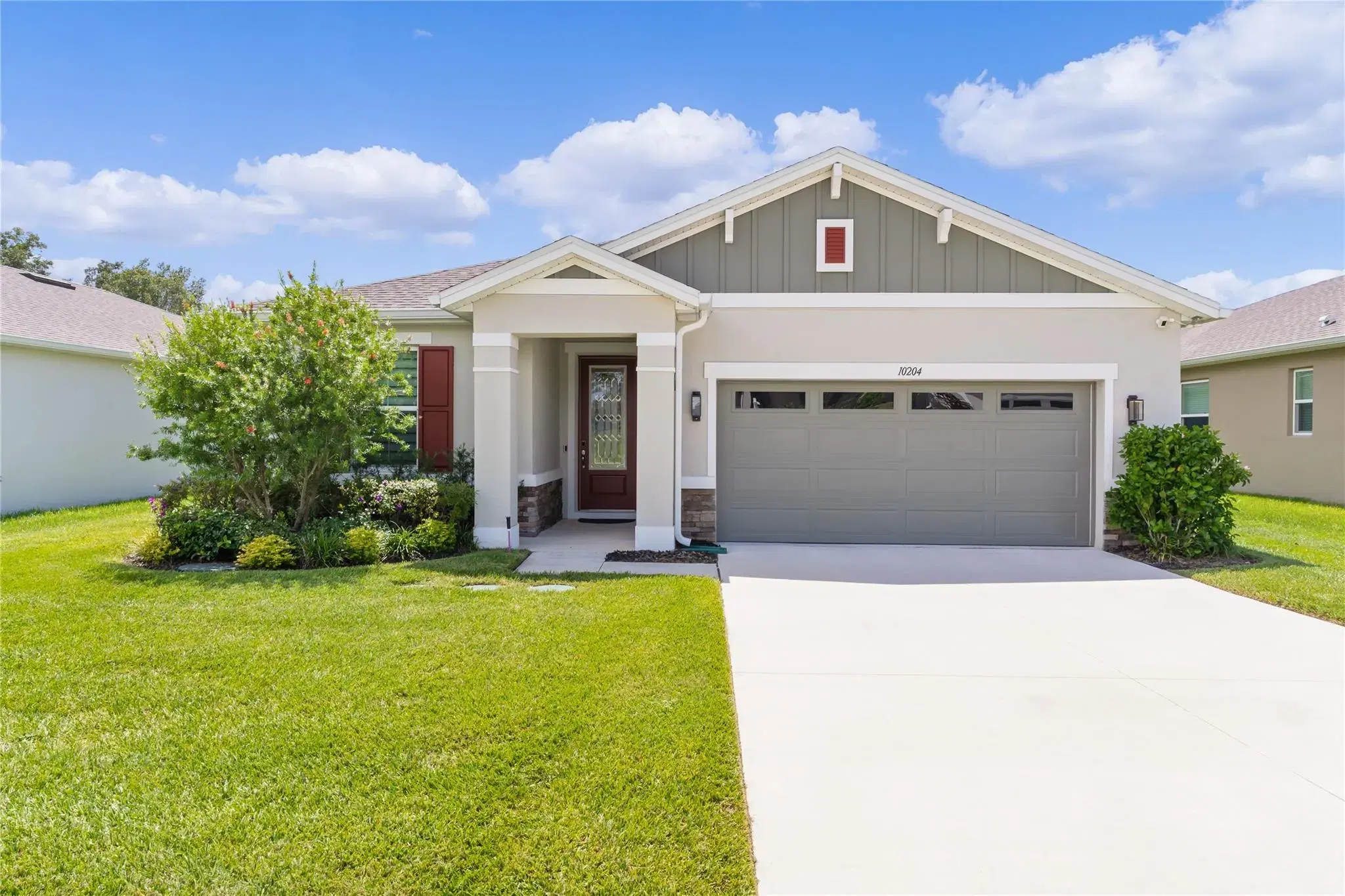 Picture of 10204 Spring Lake Drive, Clermont, FL 34711