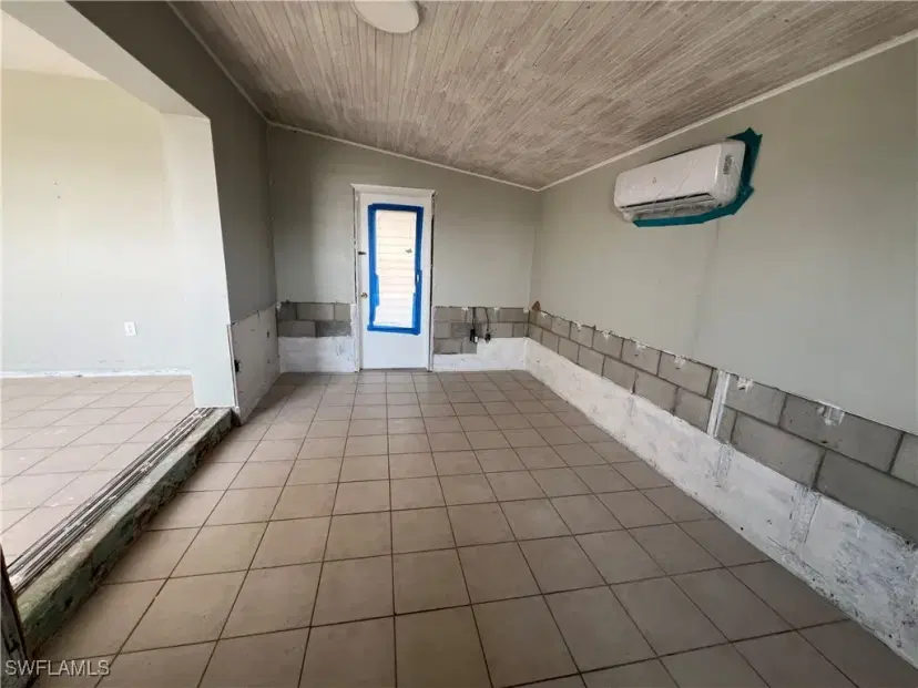 Picture of 21288 Edgewater Dr, Port Charlotte FL 33952