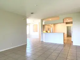 Picture of 413 W Tangerine Square Sw, Vero Beach, FL 32968