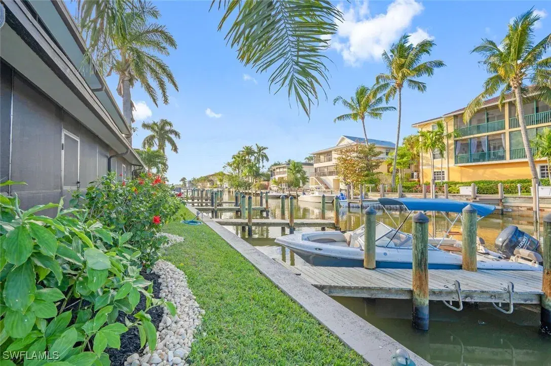 Picture of 1537 Chesapeake Ave A-4, Naples, FL 34102