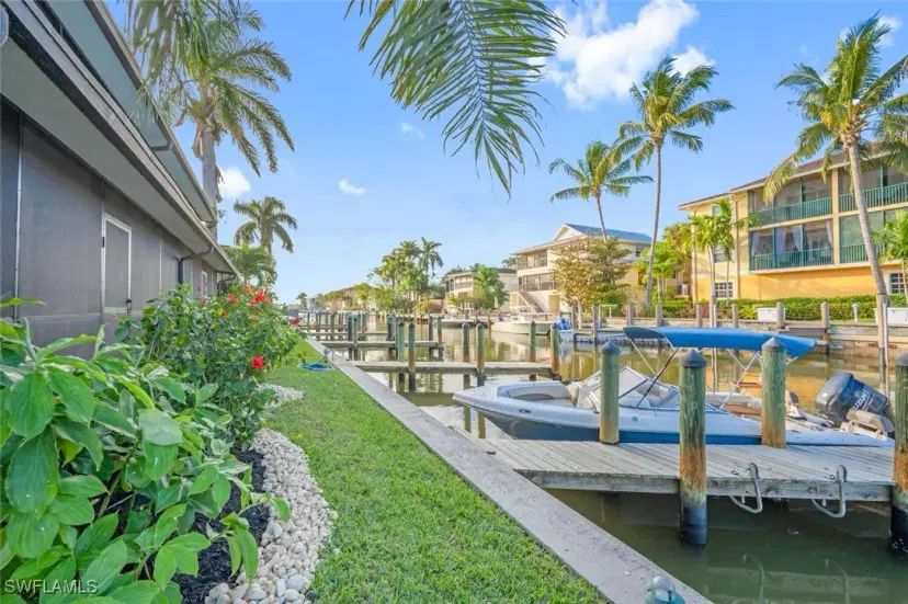 Picture of 1537 Chesapeake Ave A-4, Naples FL 34102