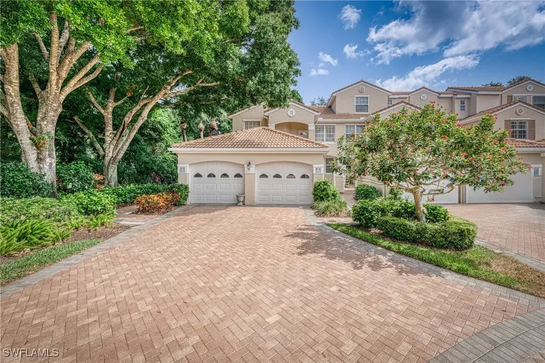 Picture of 8390 Excalibur Cir F2, Naples, FL 34108