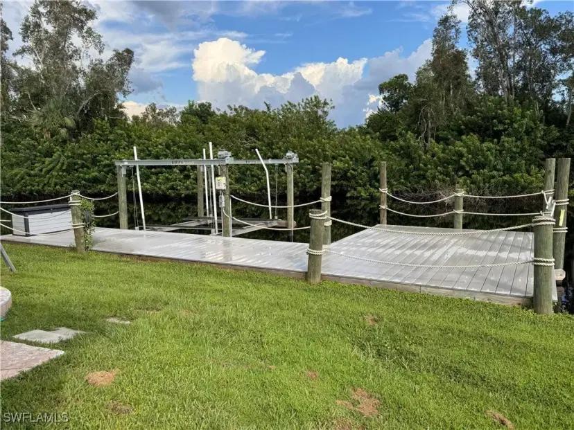 Picture of 88 Sun Cir, Fort Myers FL 33905
