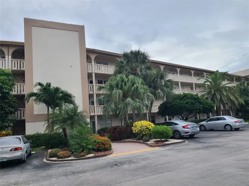 Picture of 3204 Portofino Pt L2, Coconut Creek FL 33066
