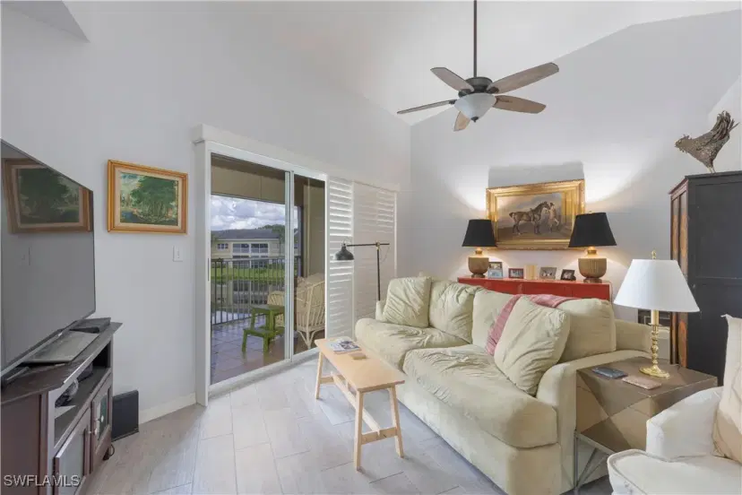 Picture of 12065 Summergate Cir 202, Fort Myers FL 33913